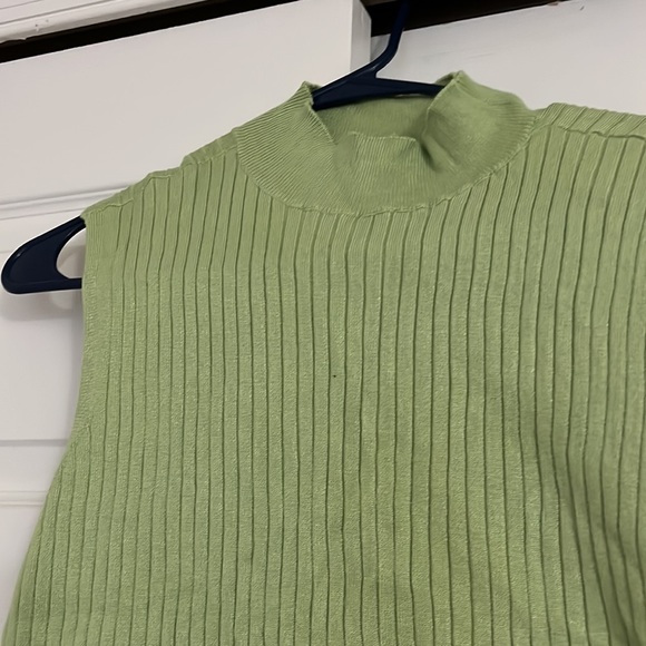 Worthington Mock neck Sweater NWT - Picture 2 of 2